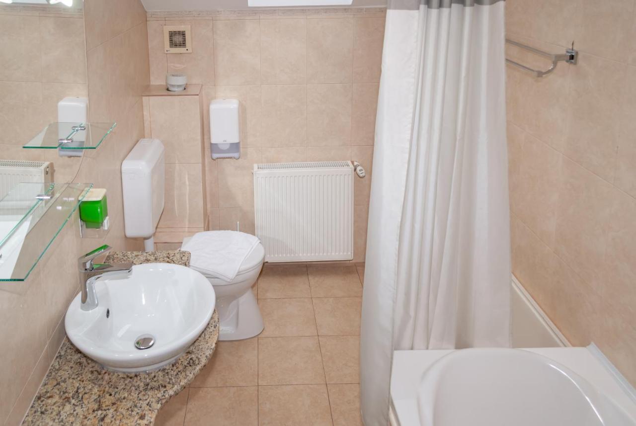 Prolex Turism Srl Bran (Brasov) Exterior foto